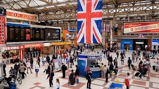 A Walk Through The London Victoria Station London England [upl. by Meriel715]